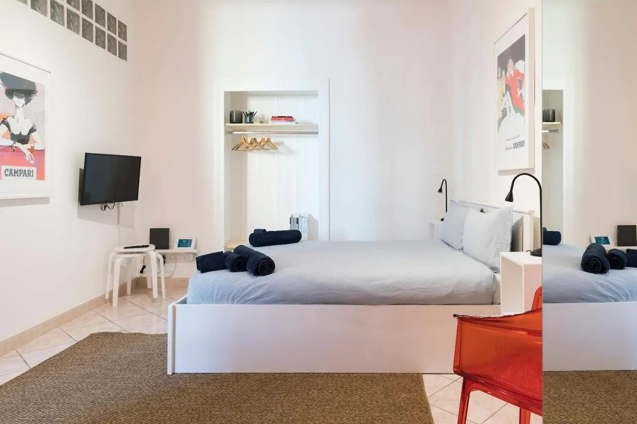 Xenia Apartments - Stylish Colorful Apt- Upbeat & Well-Connected Area Milán