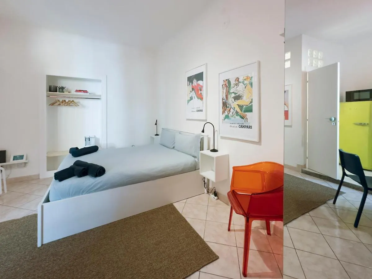 Xenia Apartments - Stylish Colorful Apt- Upbeat & Well-Connected Area Milan
